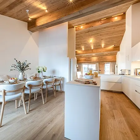 Appartement De Luxe à Avec Piscine Et Parking - Fr-1-694-421